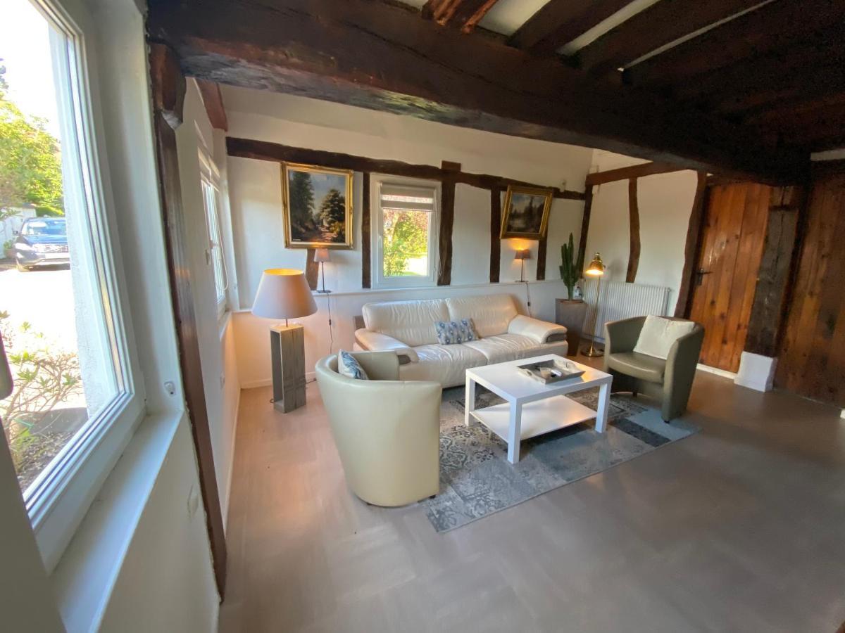 La Ferriere Villa Pissy-Poville Exterior photo
